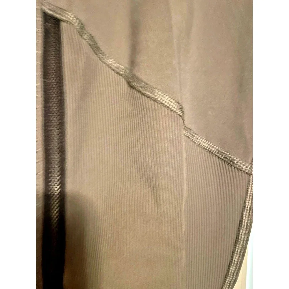 Lululemon Vintage Athletica  Nylon Spandex capri  Sz6Gray Zipped Pocket leggings - Picture 3 of 7